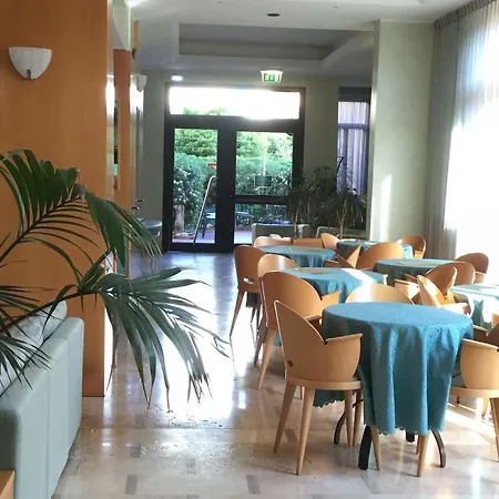 Europa 2* פינאלה ליגורה